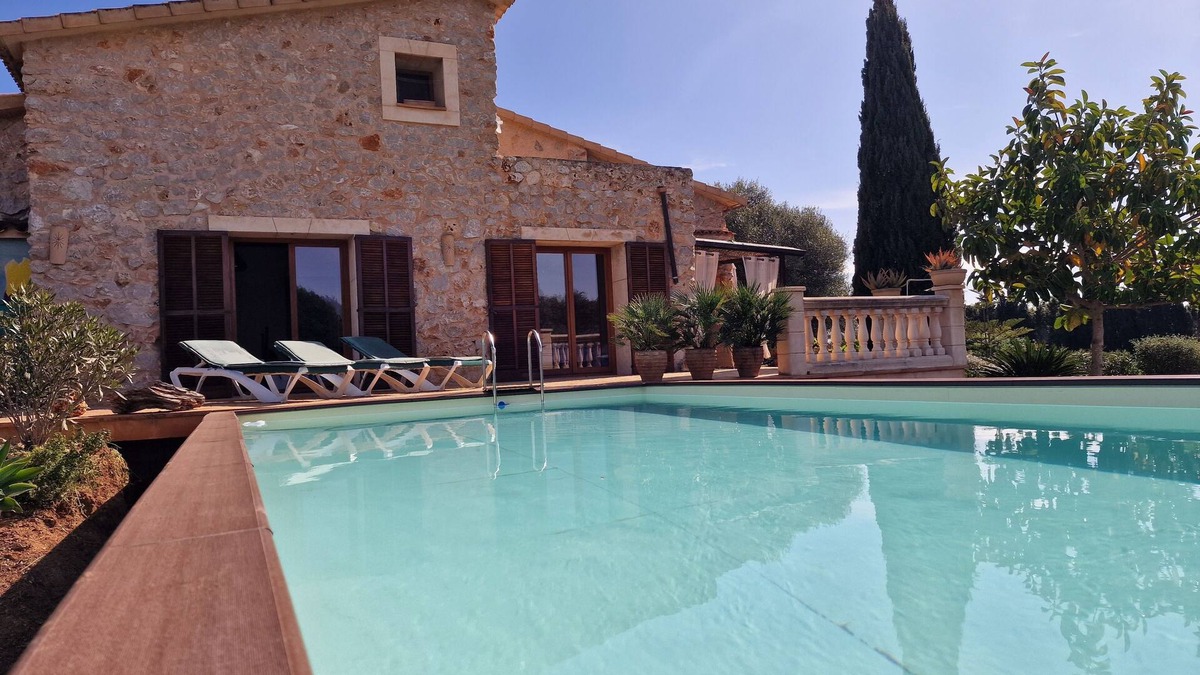 Sant Llorenc des Cardassar House | Idyllic finca near the sea, up to 4 persons, pool, W-Lan, seasonal rental