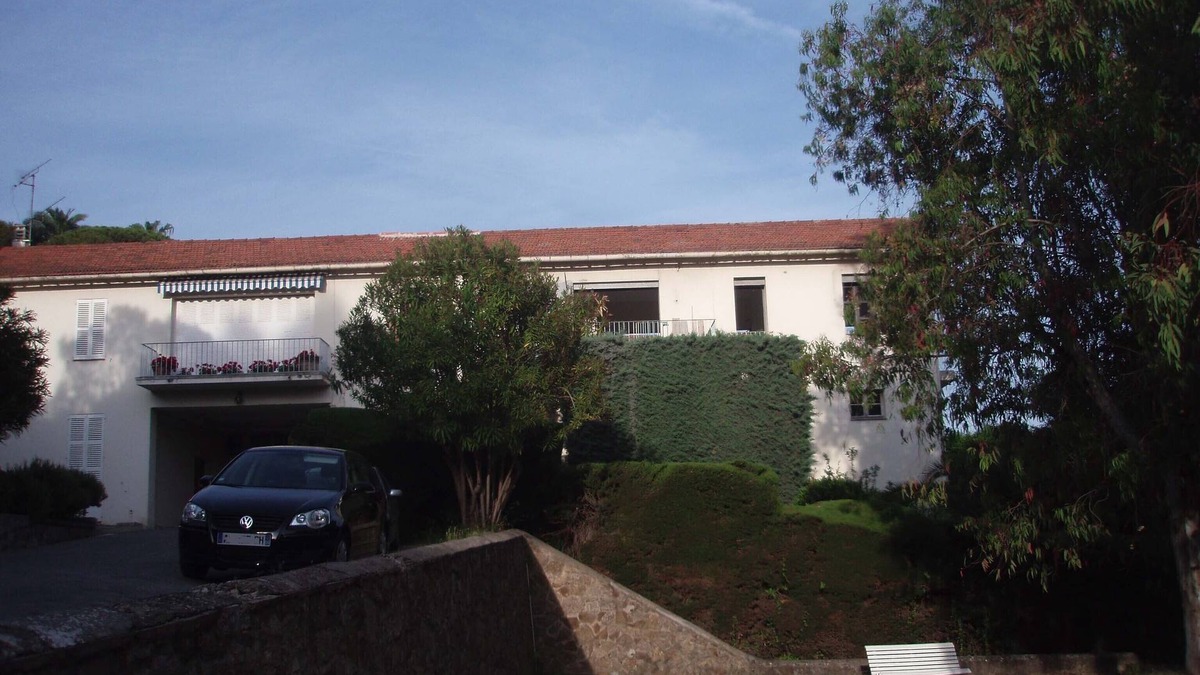 California - Pezou Apartment | Idyllic flat Cannes, sea view, 1. 200km Croisette, very calm