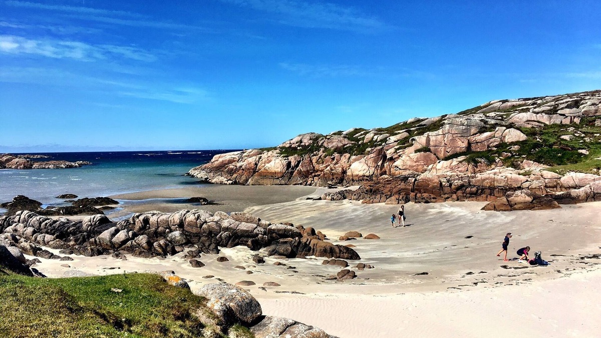 Burtonport House | Idyllic getaway on a wild Irish island