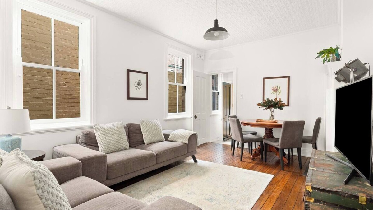Millers Point Apartment | Idyllic Heritage Home Footsteps to the Harbour