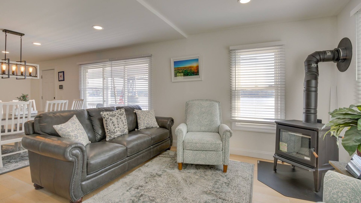 Poughkeepsie House | Idyllic Home on the Hudson w/ Updated Interior!