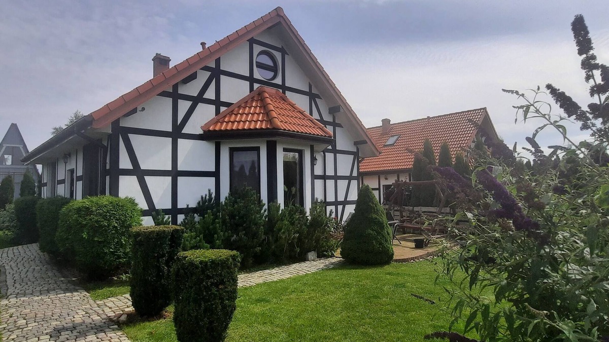 gmina Bedzino Apartment | Idyllic location in the middle of nature on the shores of Lake Jamno, for families with dogs