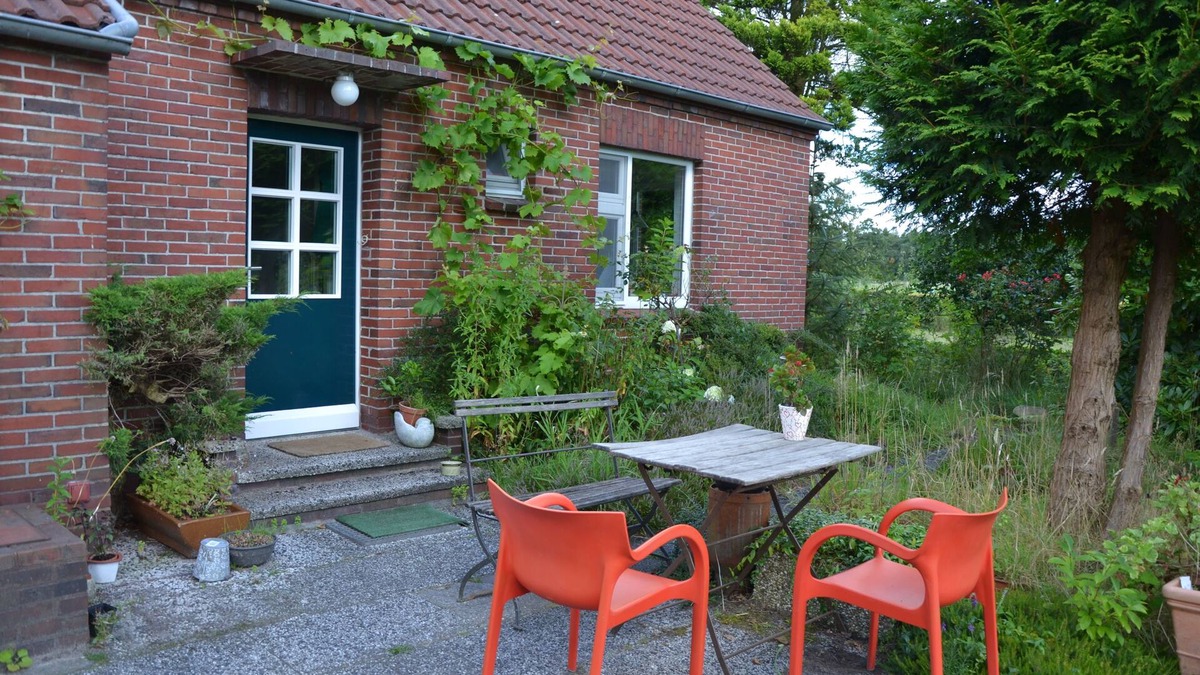 Berumbur Apartment | Idyllic location with lots of space around it
