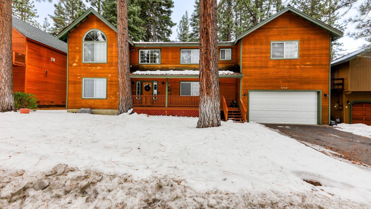 Montgomery Estates House | Idyllic nature retreat near skiing with large yard, fireplace, deck, & game room
