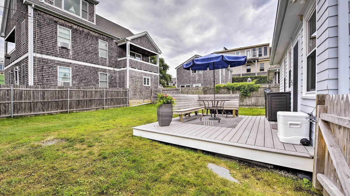 Newport Cottage | Idyllic Newport Area Cottage - Walk to First Beach