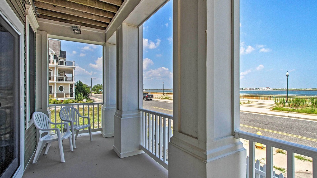 Atlantic City Cottage | Idyllic Oceanfront Home on Atlantic City Boardwalk
