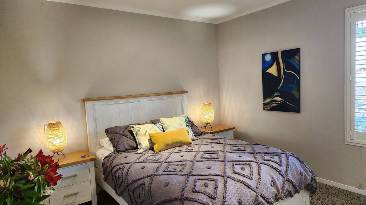 Brixton Cottage | Idyllic rural location designed for the modern traveller Free WIFI