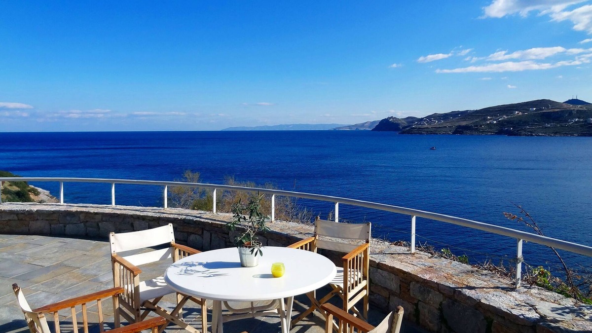 Daskalio Villa | Idyllic stone and wood villa with stunning, panoramic views of the Aegean Sea
