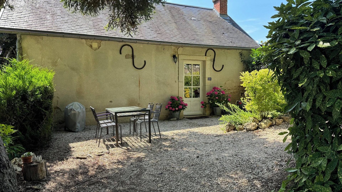 Mont-Saint-Jean Cottage | Idyllic Village Cottage With Hot Tub & Scenic Views
