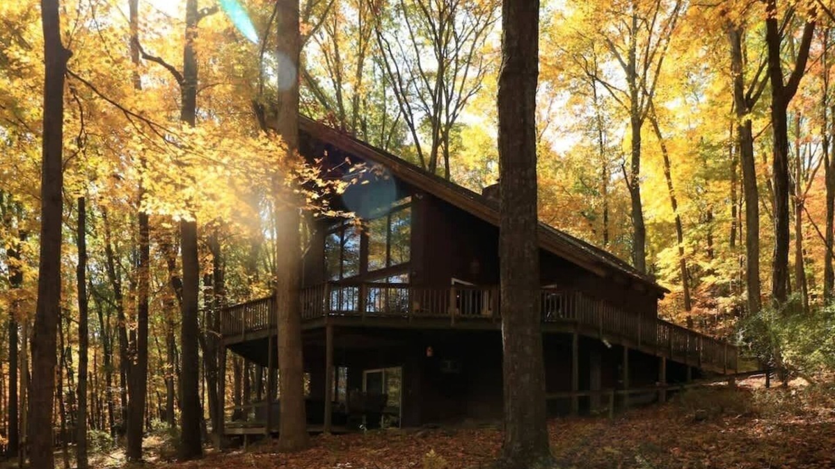 Berkeley Springs Cabin | Idyllife Summary: Esc