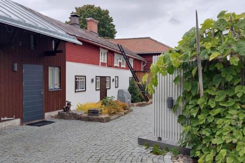 Rauma Apartment | Idyllinen vanha navetta Vanhassa Raumassa
