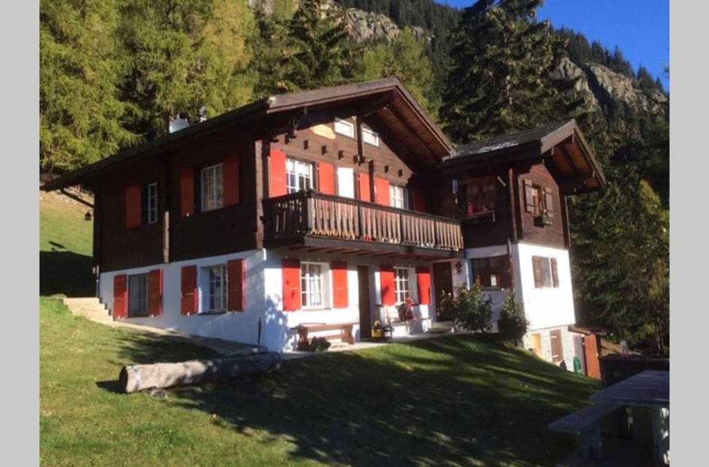 Bitsch Apartment | Idyllisches Chalet inmitten der Walliser Bergwelt