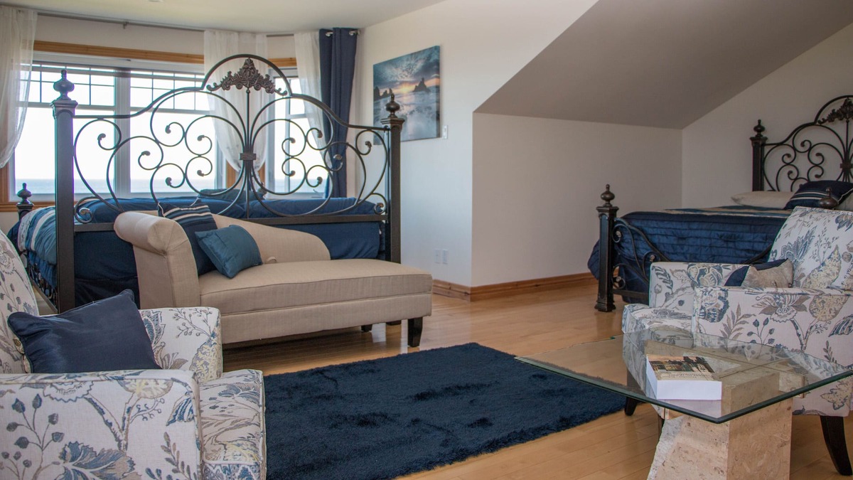 La Mitis Ski Chalet | If you like houses with character, hardwood floors and beautiful furniture then