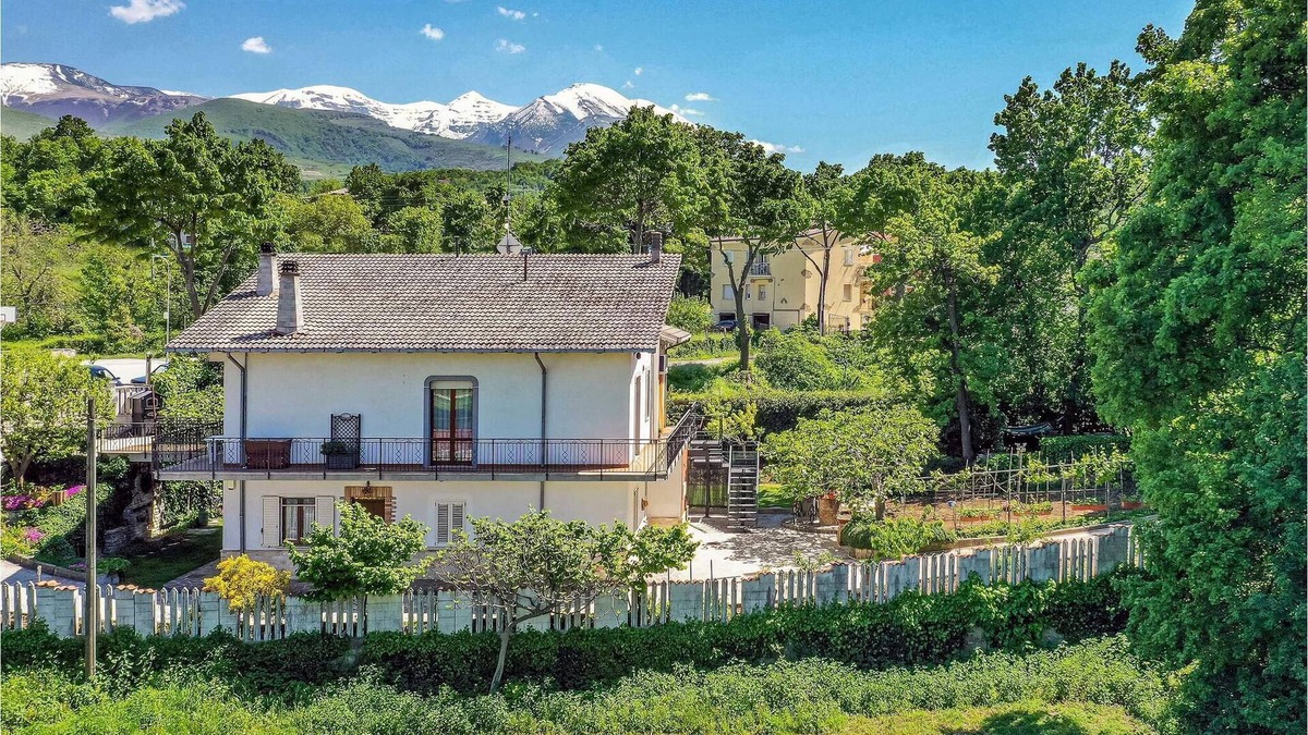 Roccamorice House | If you want to spend a vacation with incomparable nature experiences, you are at the right address.
