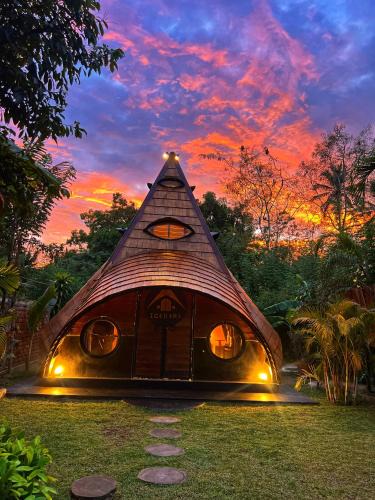 Rekawa Hotel | Igabara Hobbit House