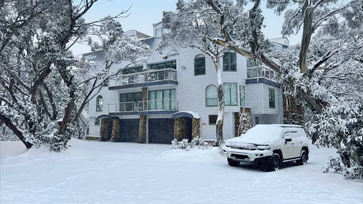 Mount Buller Ski Chalet | Igloo 4