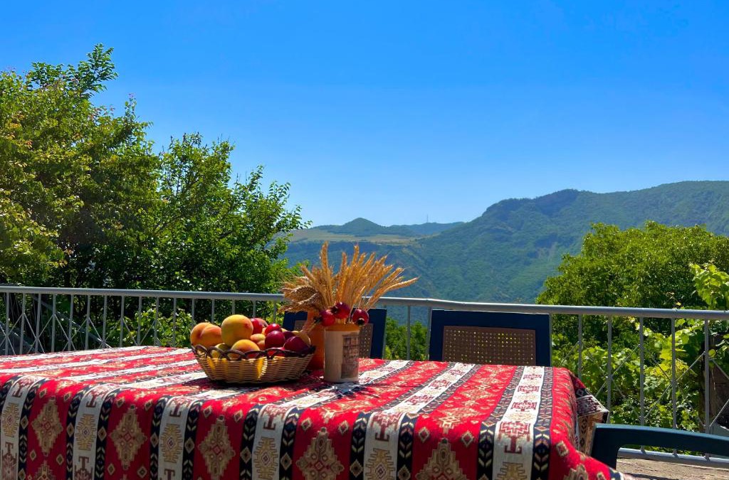 Halidzor House | Igor Bed and Breakfast