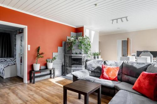 Turku House | Ihana omakotitalo omalla pihalla