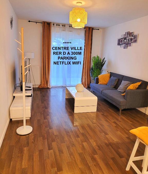 Center Apartment | III Appart 2 Pièces, Neuf 200 m de Gare Parking Netflix Evry Courcouronnes