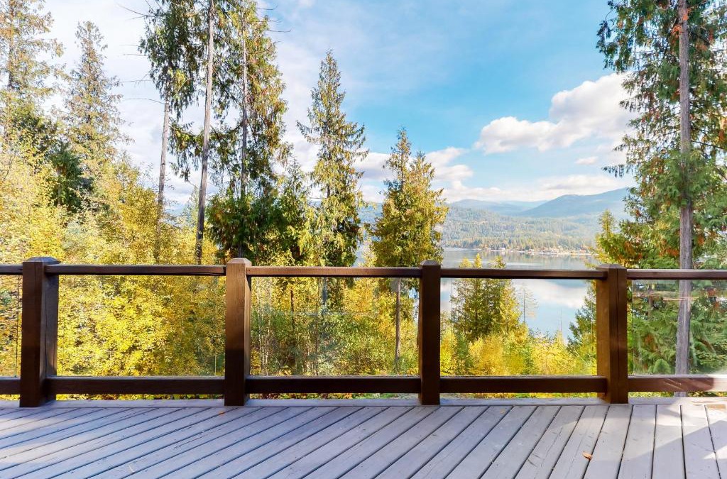 Christina Lake House | IKES Retreat