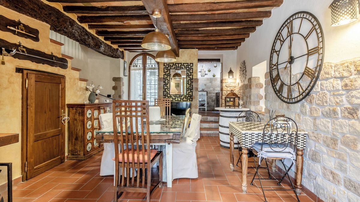 Acqua Loreto Villa | Il Borgo di Torreluca B&B