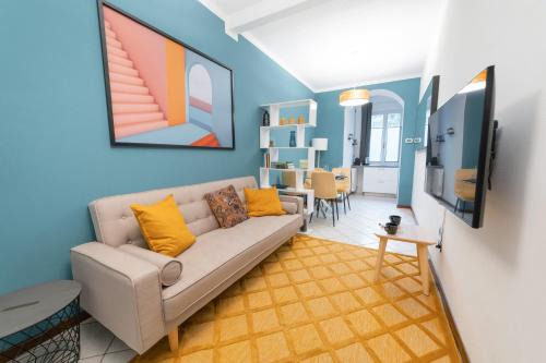 Fiumelatte Apartment | Il Cortiletto FREE TAXI from to train station