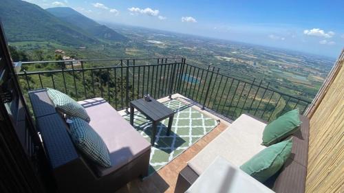 Norma Apartment | il Fienile Suite con terrazza panoramica a strapiombo