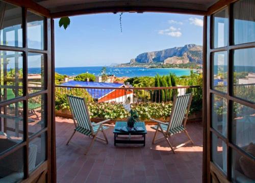 Mondello Bed & Breakfast | Il Glicine sul Golfo