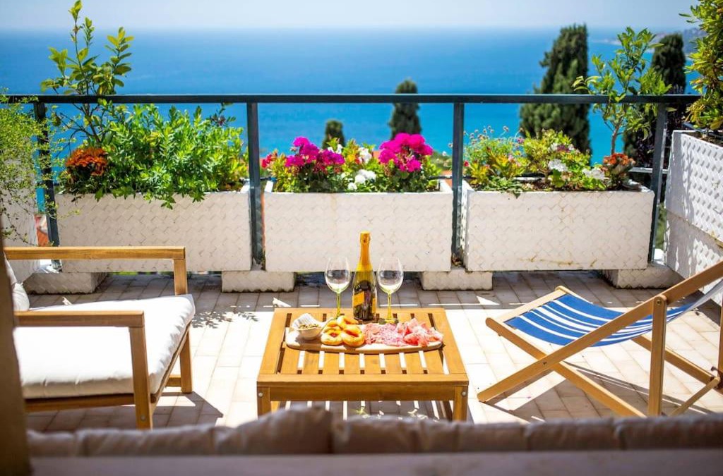 Ospedaletti Apartment | Il Grande Blu - Vista Panoramica sul Golfo