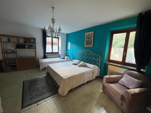Travedona-Monate House | Il gufo e il gatto del lago