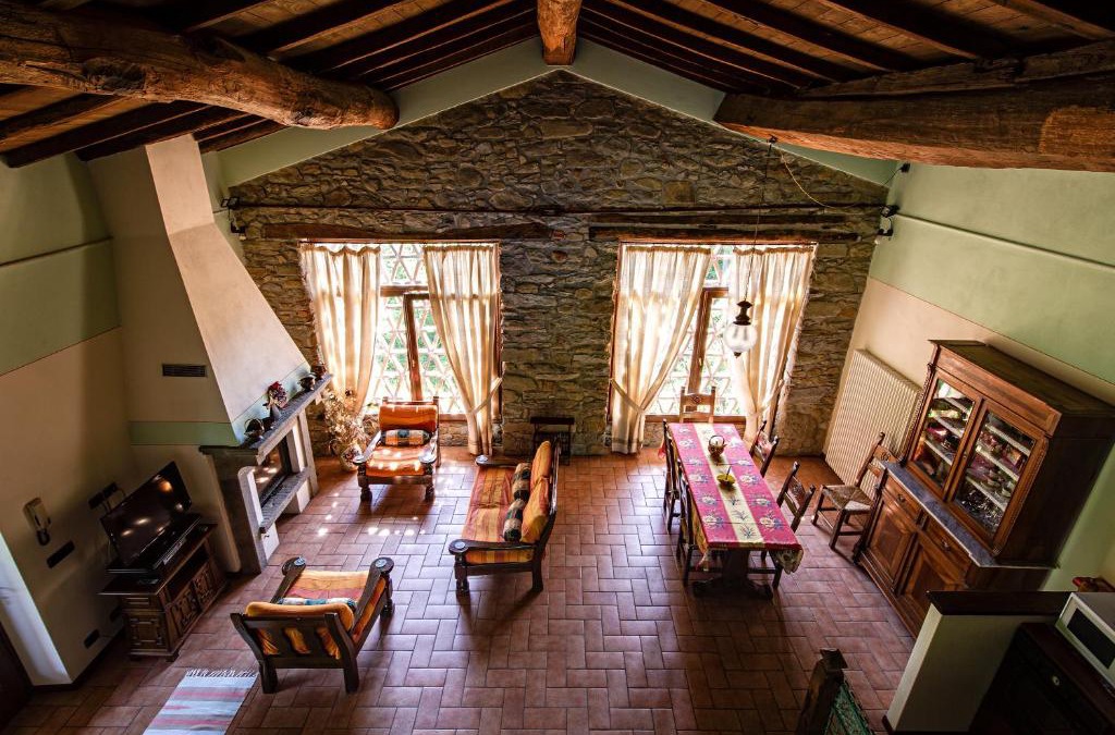 Castelnuovo di Garfagnana House | Il Nido - Private villa with pool and jacuzzi