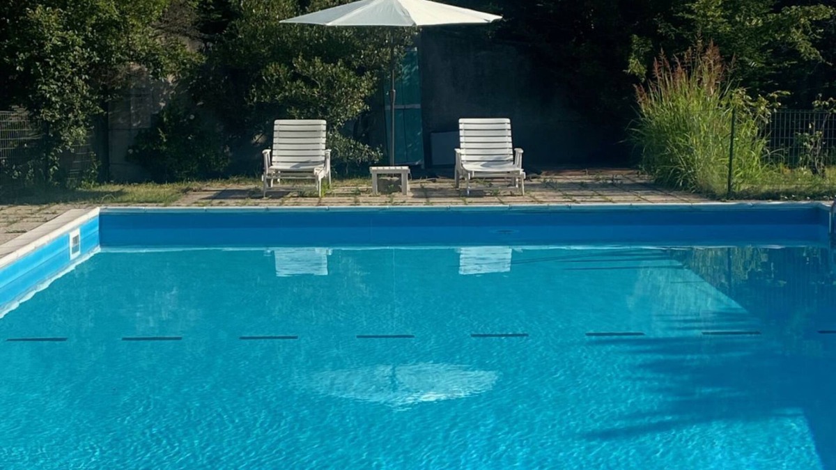 Mozzo House | Il Patio, with access to the park and a private pool.