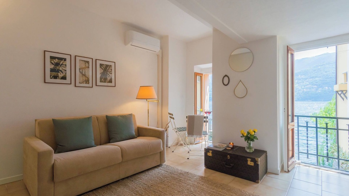 Carate Urio Apartment | Il Porticciolo - One Bedroom Apartment, Sleeps 4