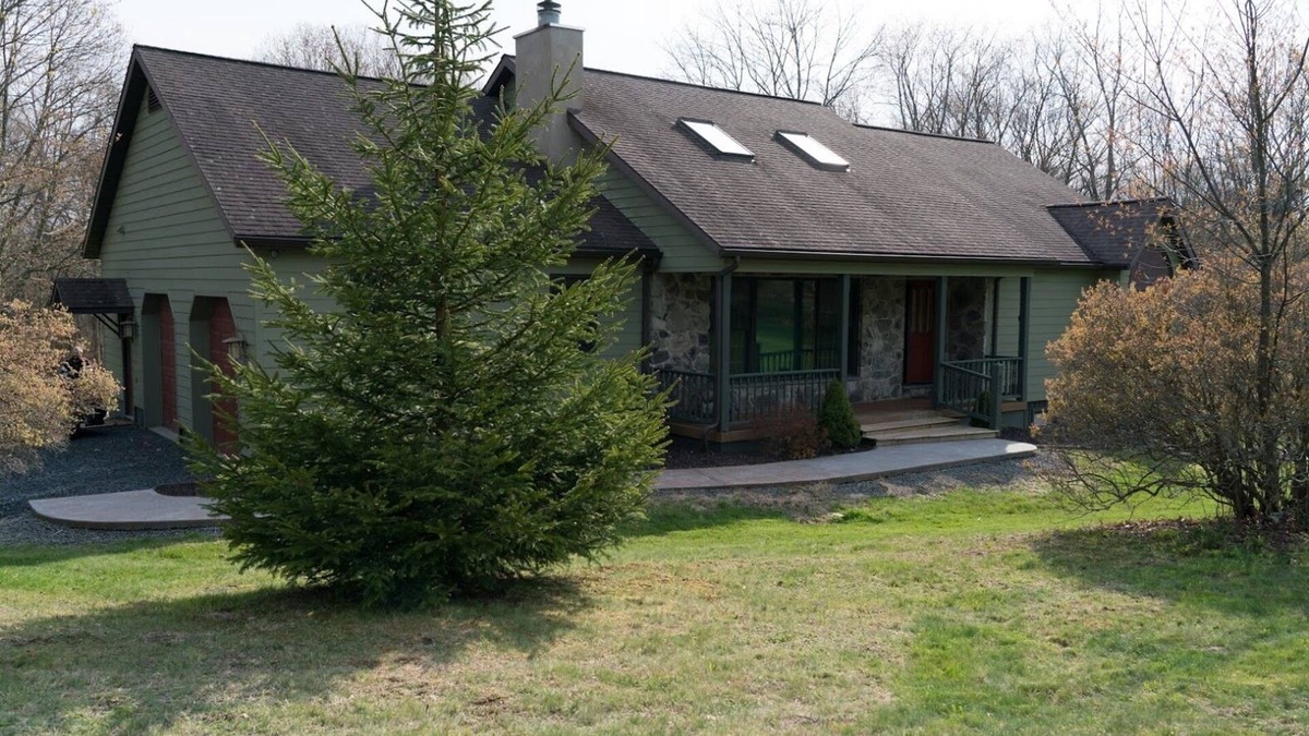 White Mills House | Il Sogno - "The Dream" The Ultimate Family Escape From It All! 21 Acre Estate