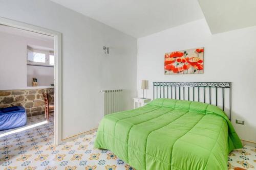 Ceraso Apartment | Il Vicolo - Bilocale in centro a Ceraso con cucina e patio, fino a 3 persone