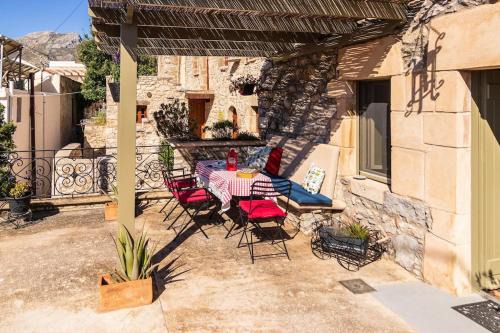Megalo Chorio Apartment | ILAKATI House, Megalo Horio village, Tilos Island