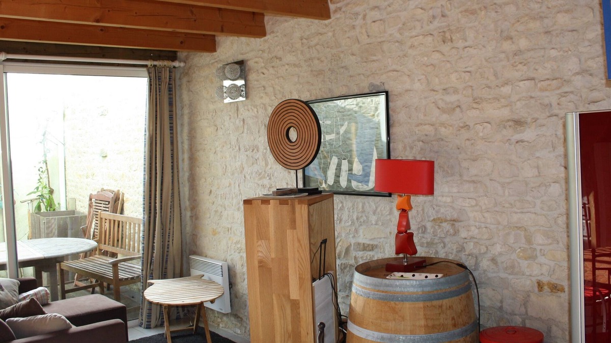 Le Bois-Plage-en-Re House | Ile de Ré- Bois Plage- Beautiful chai with character in the center of the village - 3*.