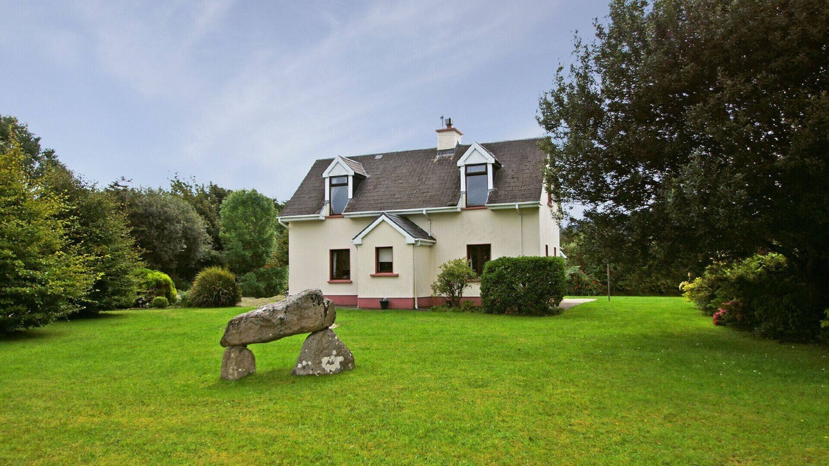 Aughacasla House | Illencaum - Three Bedroom House, Sleeps 4