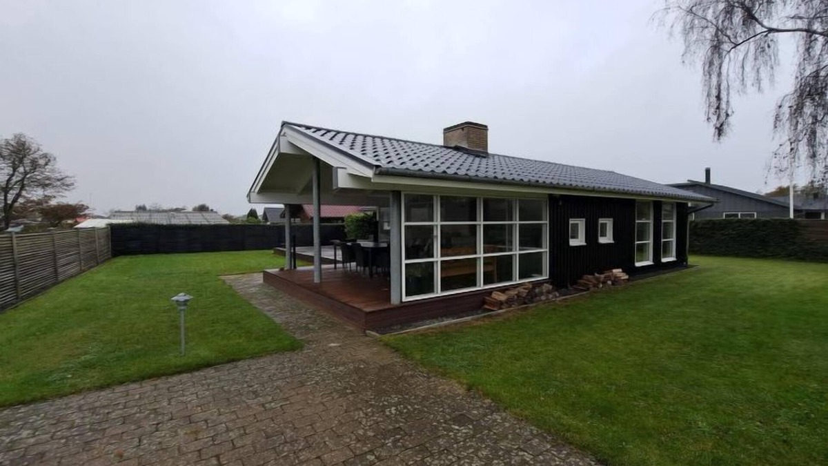 Hvidbjerg Strand House | "Ilsebet" - 150m from the sea by Interhome