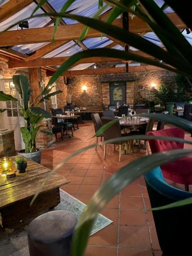 Barton-upon-Humber Hotel | Imaginarium restaurant