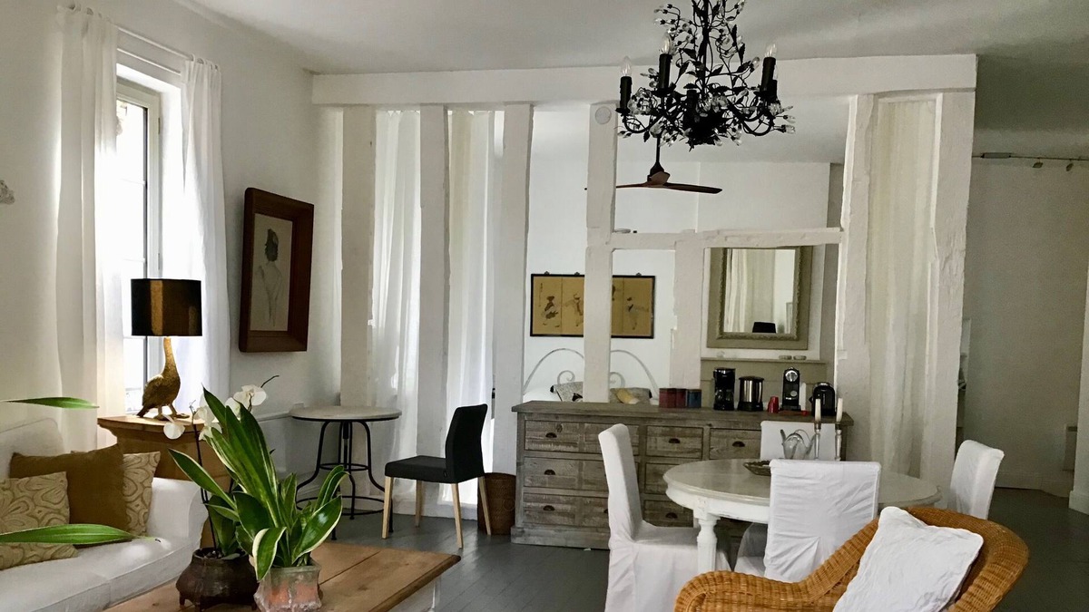 Issigeac Apartment | Imagine in Loft