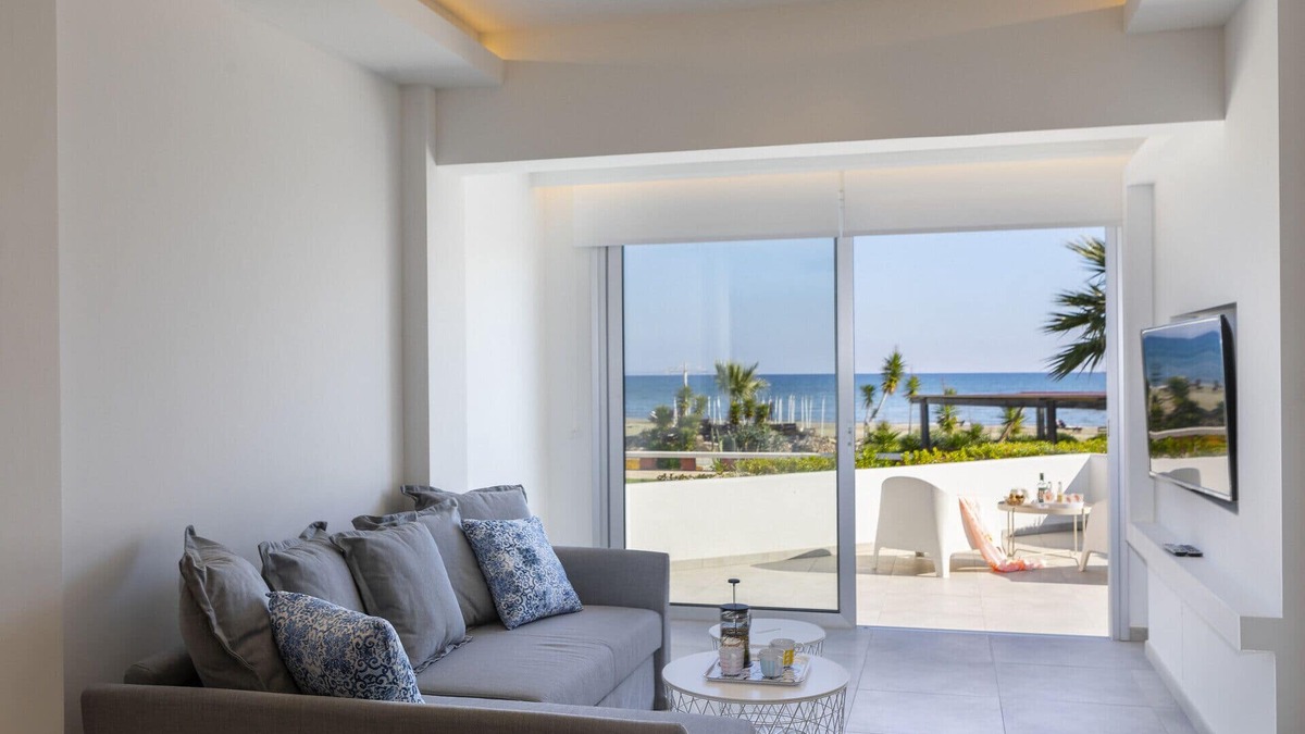 Larnaca Apartment | Imagine You and Your Family Renting this Perfect Beachfront Apartment, Larnaca Apartment 1388