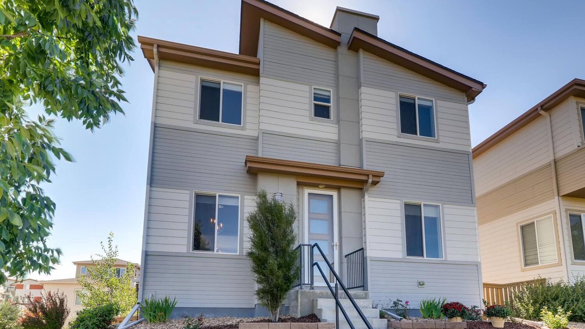 Northridge House | Immaculate 3 bedroom house in Highlands Ranch