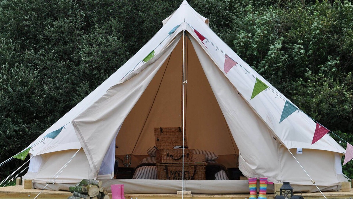 Shaftesbury Cabin | Immaculate and cosy Bell tent in Shaftesbury, UK