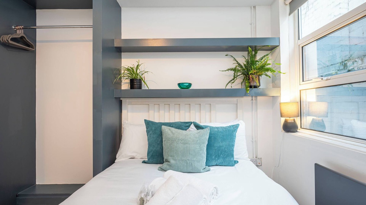 Camberwell Green Apartment | Immaculate and Stylish 1 Bedroom Flat - Sleeps 4