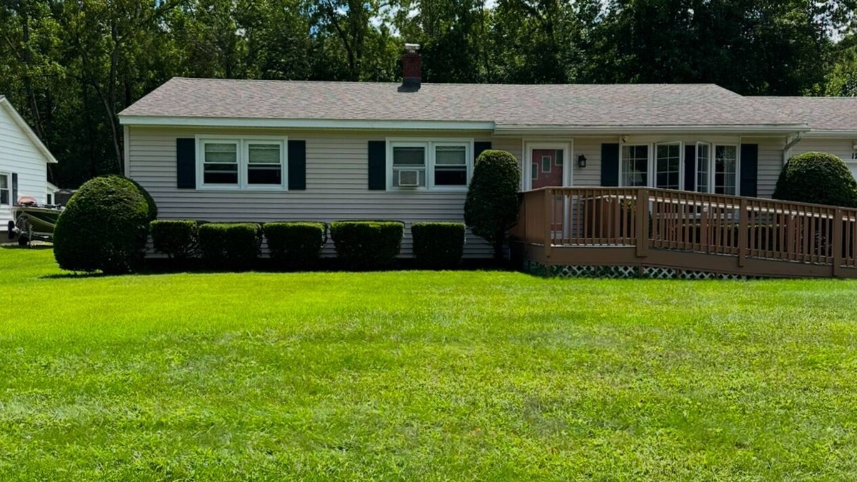 North Adams House | Immaculate Berkshires home! Close to museums, colleges, and outdoor activities.