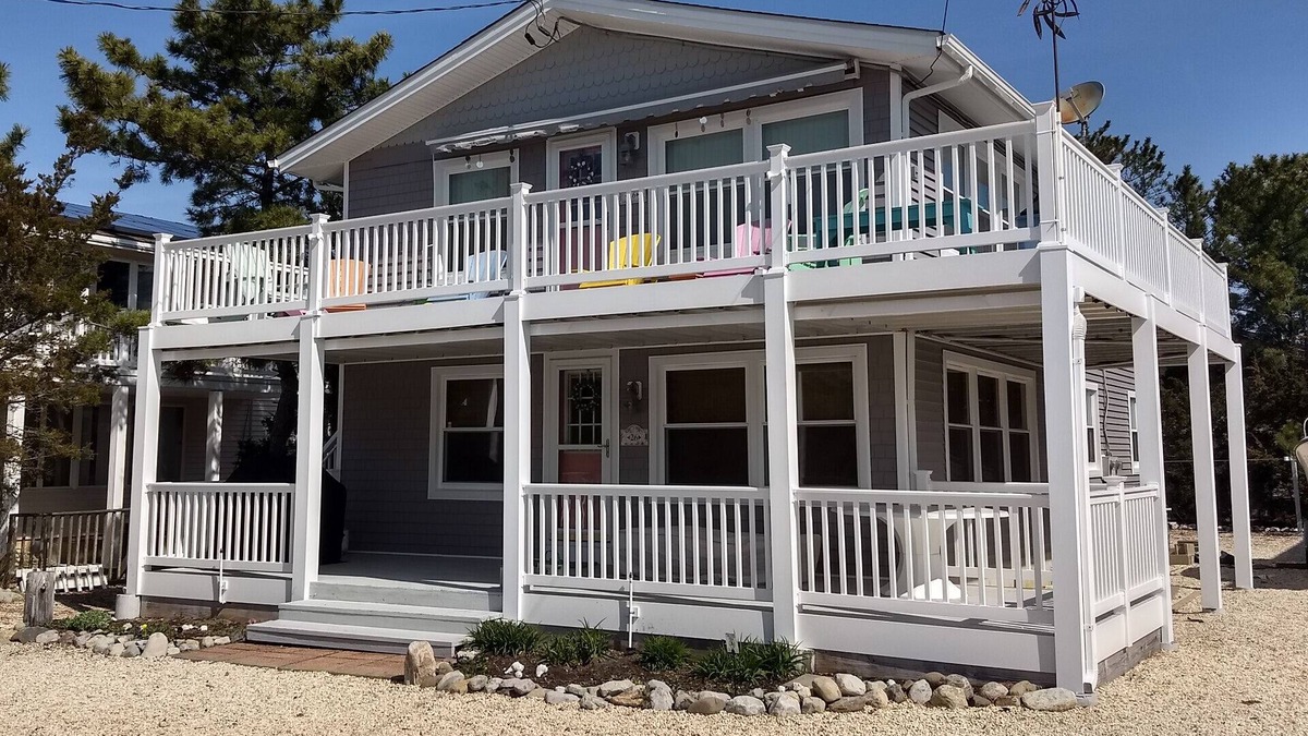 Barnegat Light House | Immaculate, Comfortable, Third from Beach