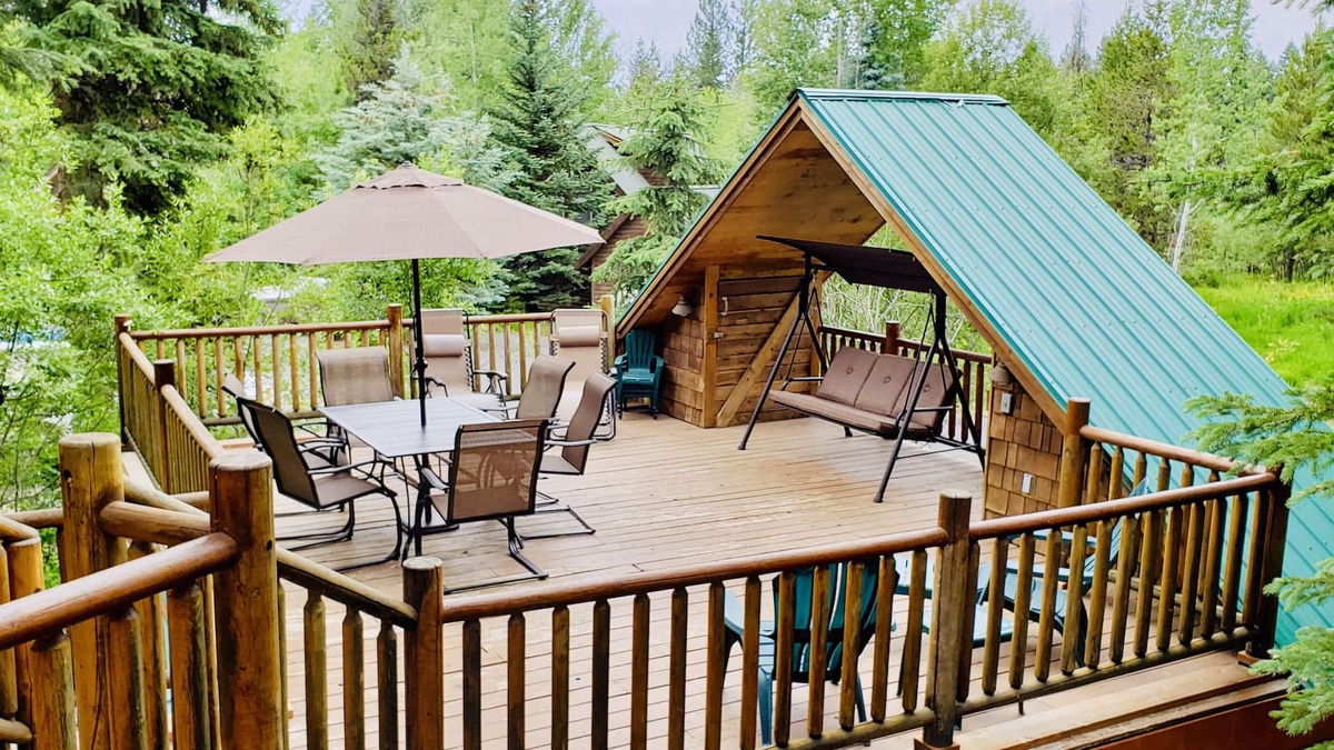 McCall Cabin | IMMACULATE MCCALL CABIN-Very Close to Downtown/Lake/Skiing - “The Cabin’s House”