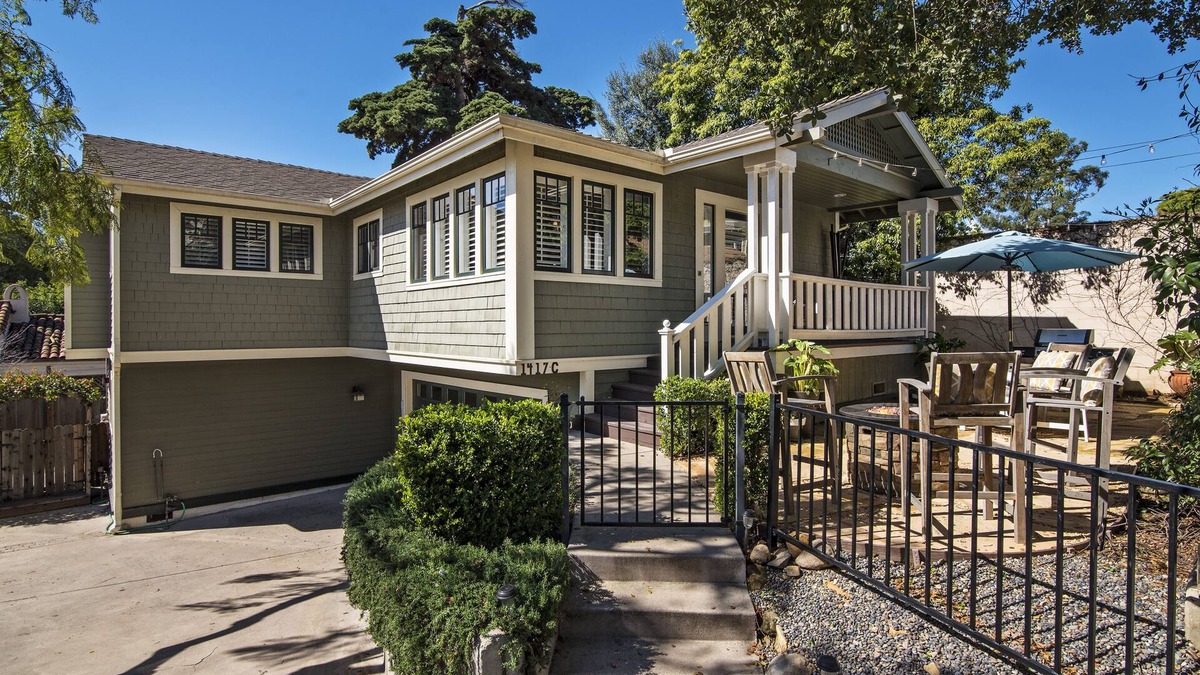 Upper East House | Immaculate, Move-in-Ready, Modern Craftsman Oasis, Ideal Walk Area, Long Term OK