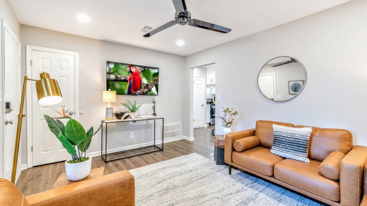 Rex House | Immaculate Pro Decor ComfyATH - Rex - 3BR - Pet Friendly - Fenced (wfield)& Fenced (wfield)